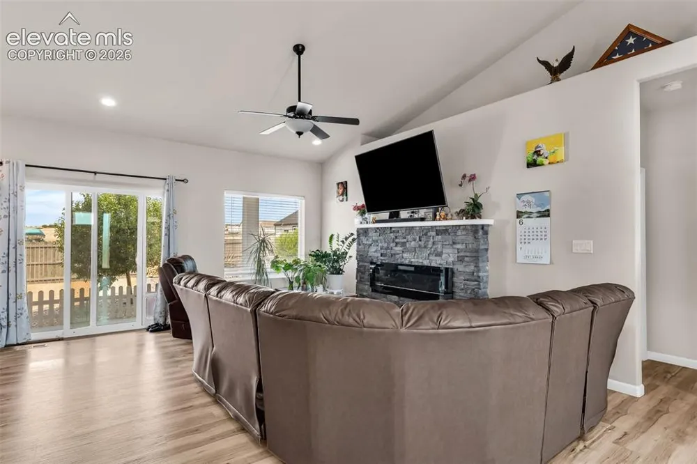 1673 Calle Rosa Drive Pueblo West, CO 81007