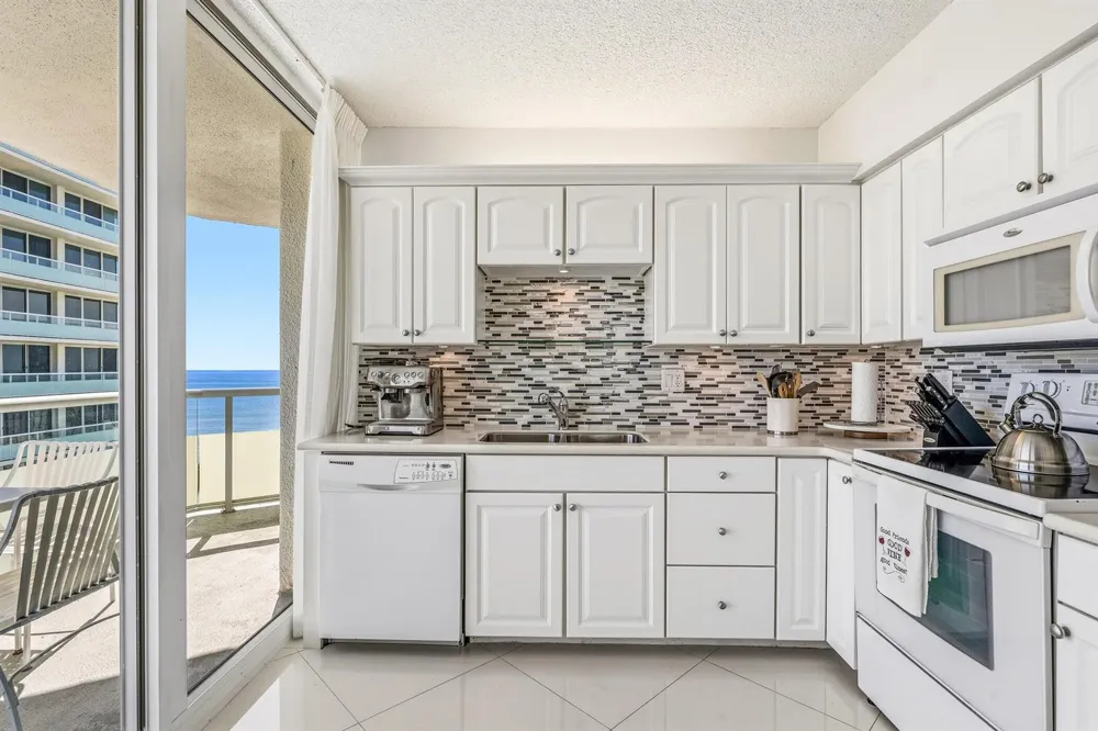3554 Ocean Drive Vero Beach, FL 32963