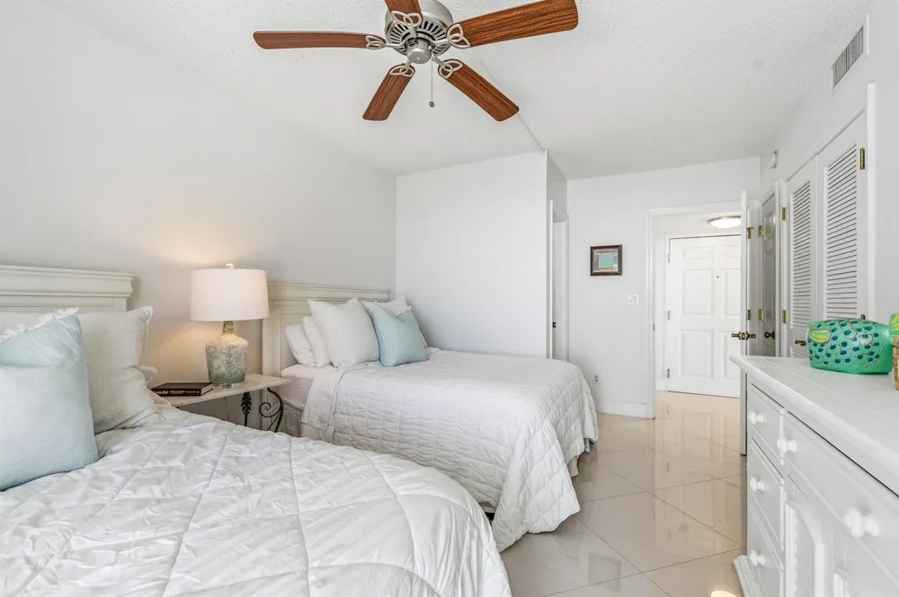 3554 Ocean Drive Vero Beach, FL 32963