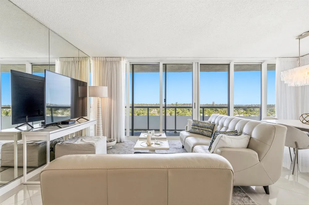 3554 Ocean Drive Vero Beach, FL 32963