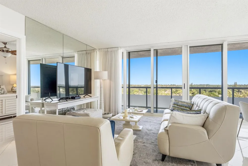 3554 Ocean Drive Vero Beach, FL 32963