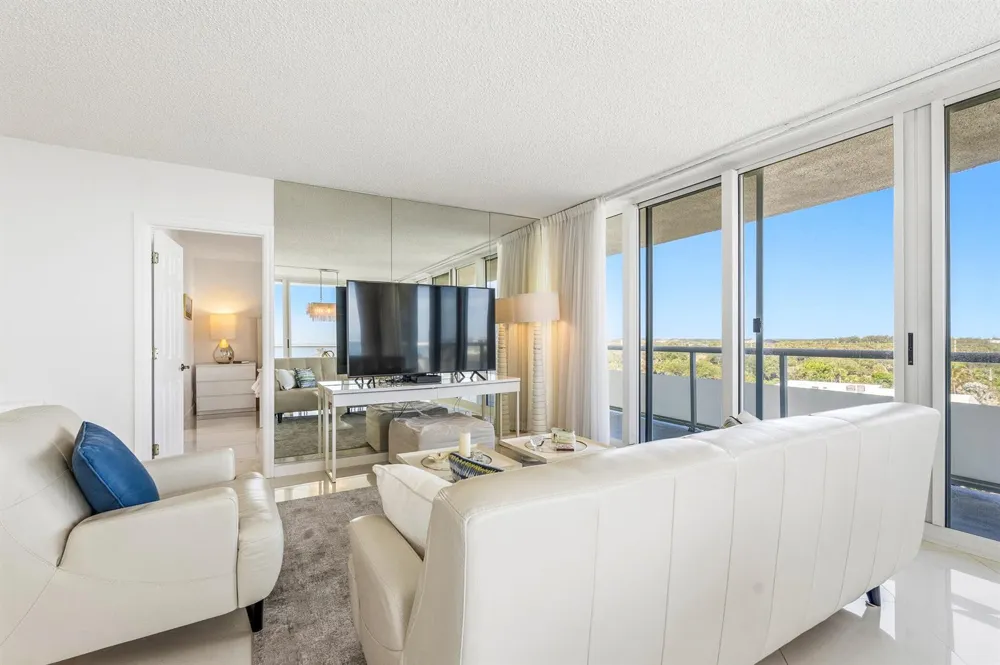 3554 Ocean Drive Vero Beach, FL 32963