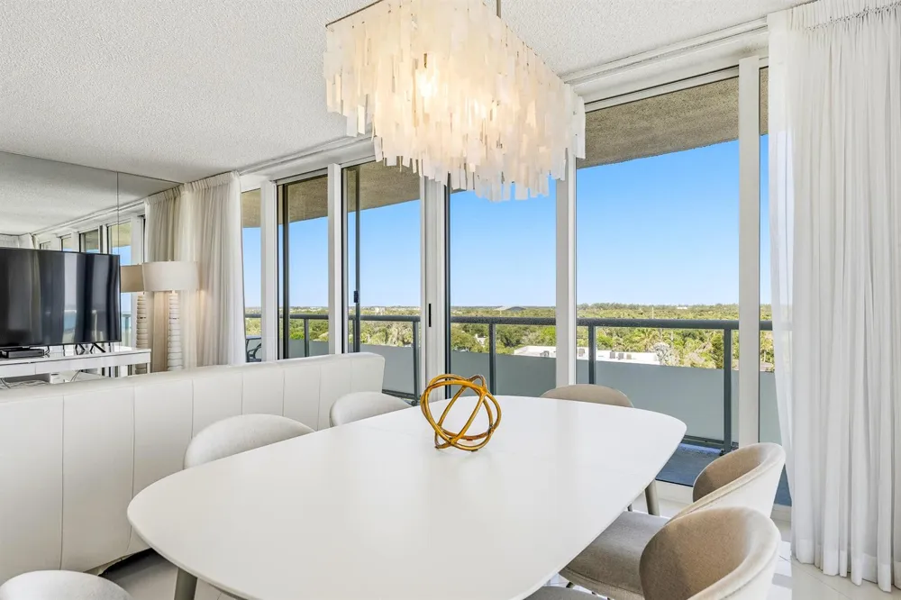 3554 Ocean Drive Vero Beach, FL 32963