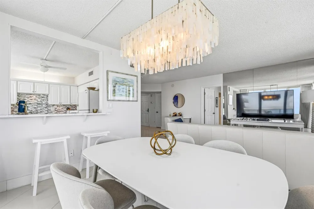 3554 Ocean Drive Vero Beach, FL 32963