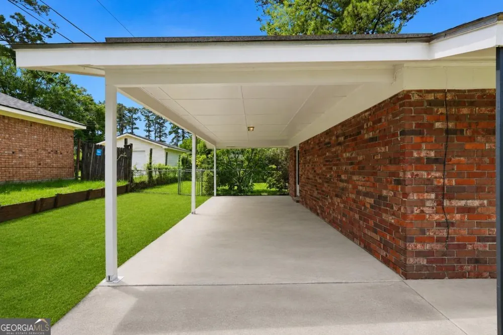 4 Lucian CIR Savannah, GA 31406
