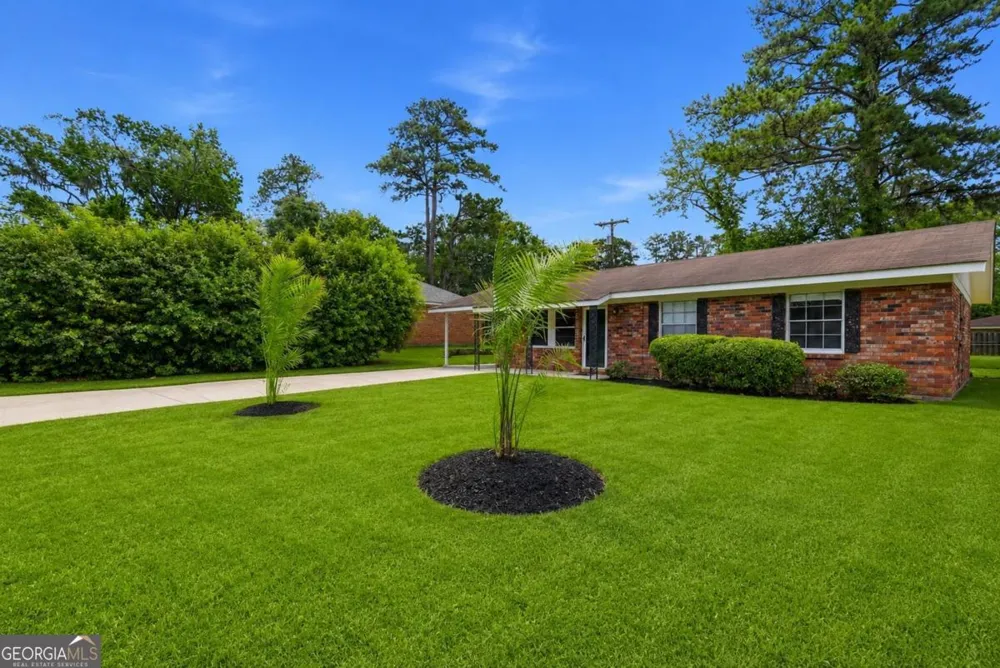 4 Lucian CIR Savannah, GA 31406
