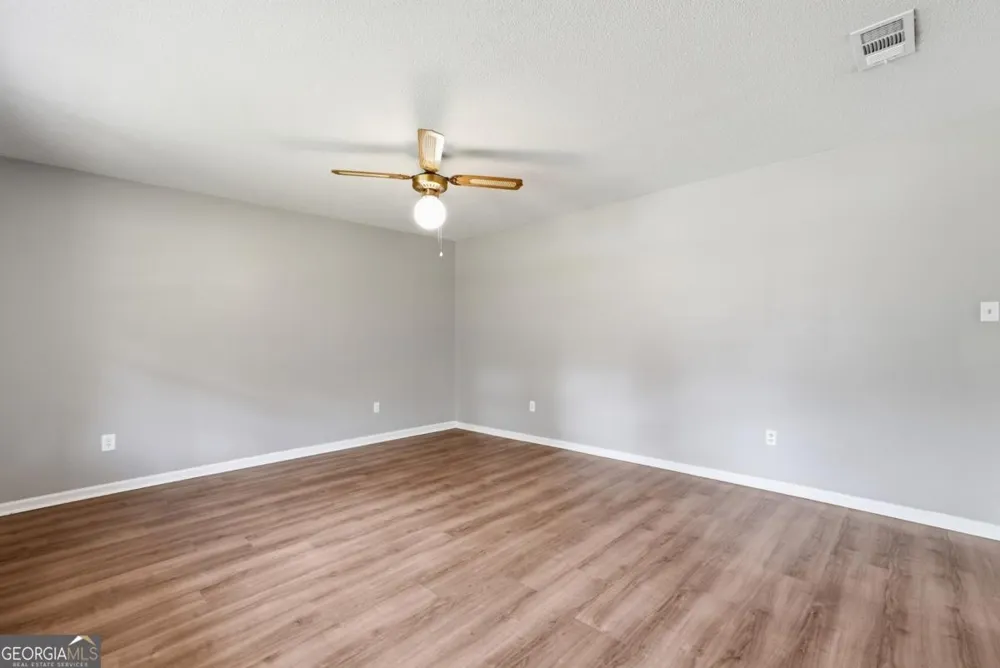 4 Lucian CIR Savannah, GA 31406