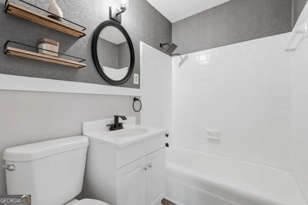 4 Lucian CIR Savannah, GA 31406