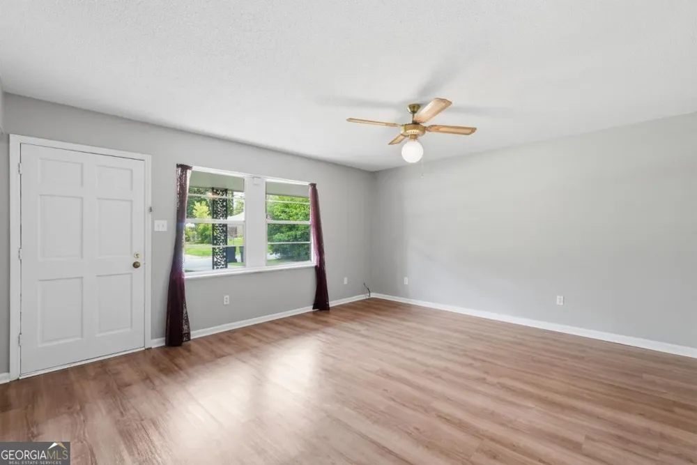 4 Lucian CIR Savannah, GA 31406