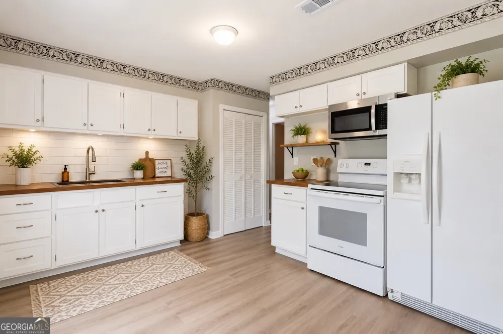 4 Lucian CIR Savannah, GA 31406