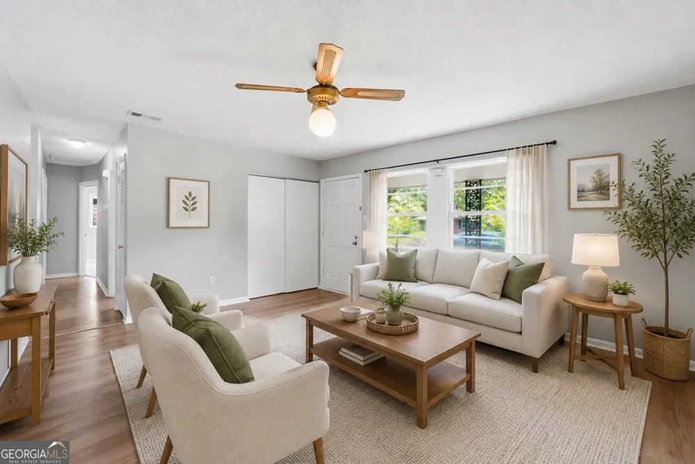 4 Lucian CIR Savannah, GA 31406