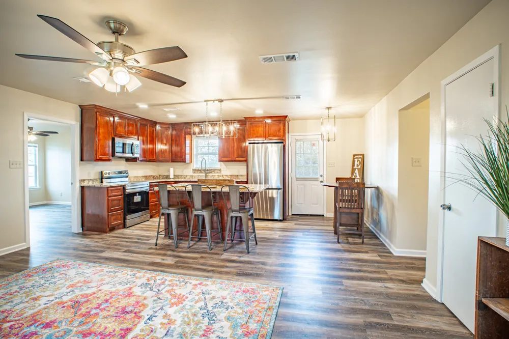 903 Kaufman Mexia, TX 76667