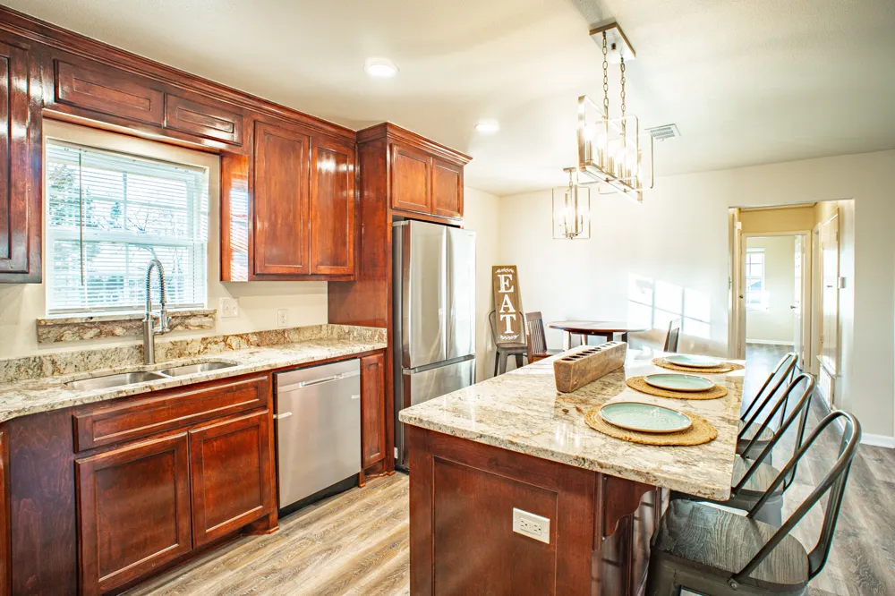 903 Kaufman Mexia, TX 76667