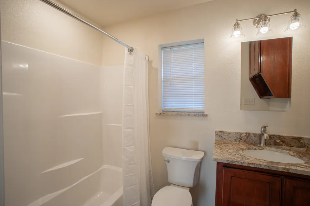 903 Kaufman Mexia, TX 76667