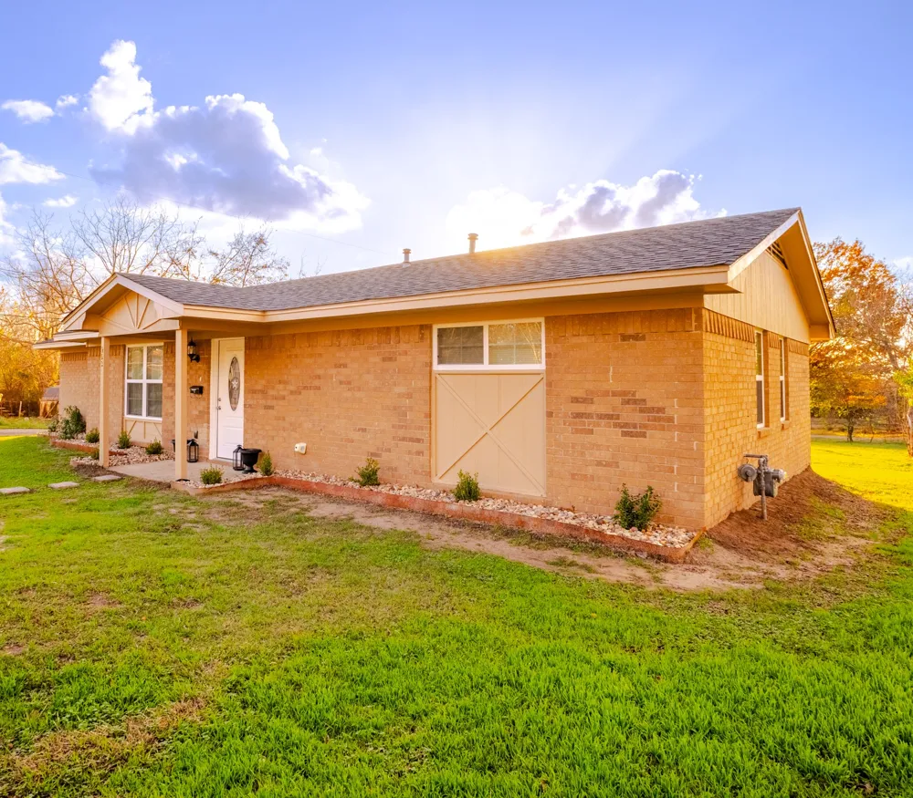 903 Kaufman Mexia, TX 76667