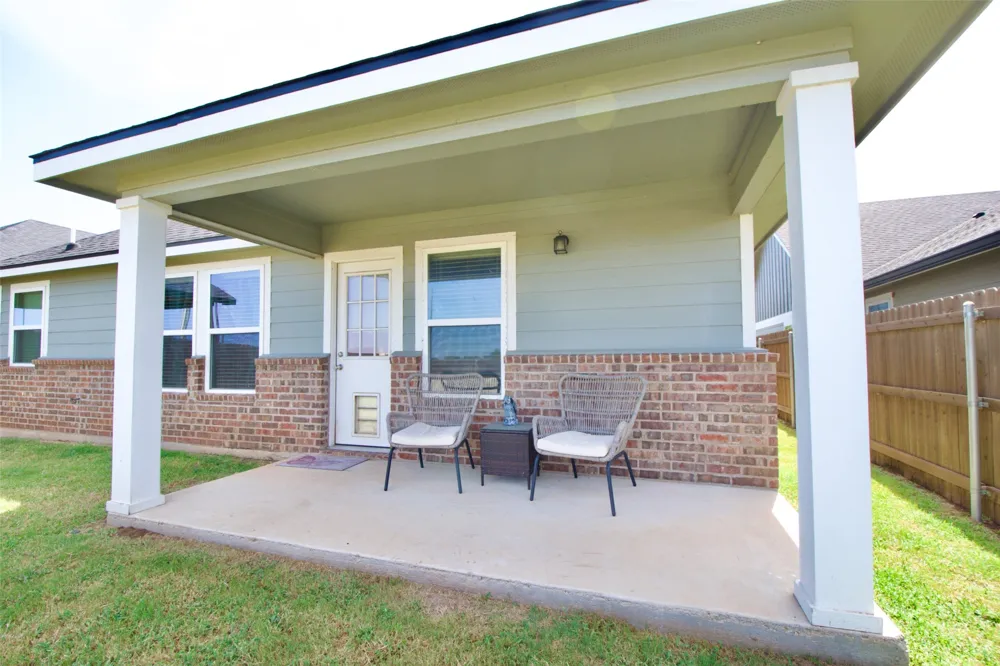 429 Travis Drive McGregor, TX 76657