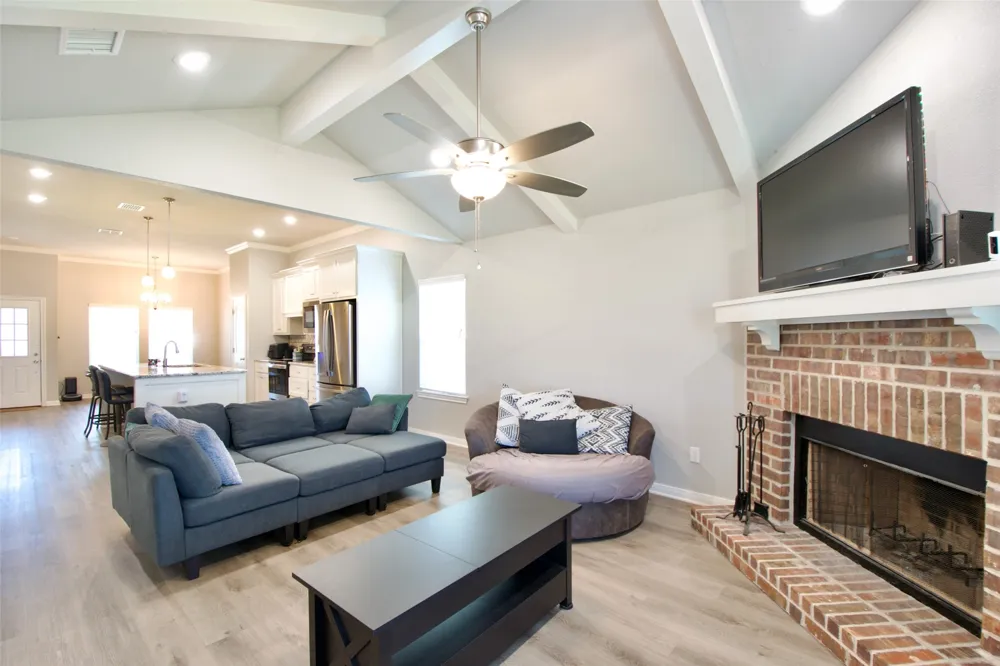 429 Travis Drive McGregor, TX 76657