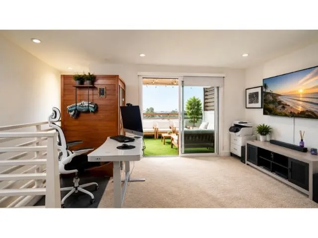 1648 Topanga Costa Mesa, CA 92627
