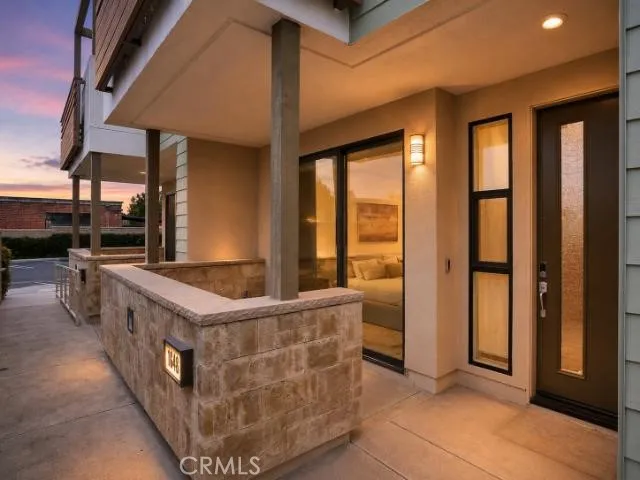 1648 Topanga Costa Mesa, CA 92627