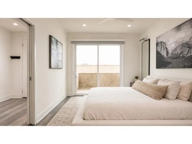 1648 Topanga Costa Mesa, CA 92627