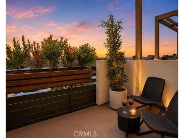 1648 Topanga Costa Mesa, CA 92627