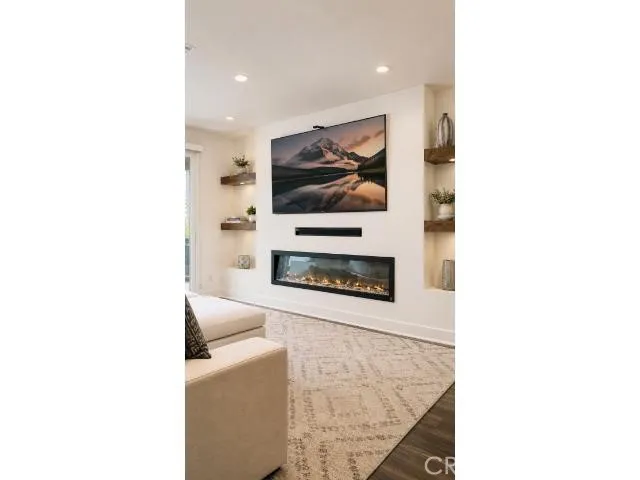 1648 Topanga Costa Mesa, CA 92627