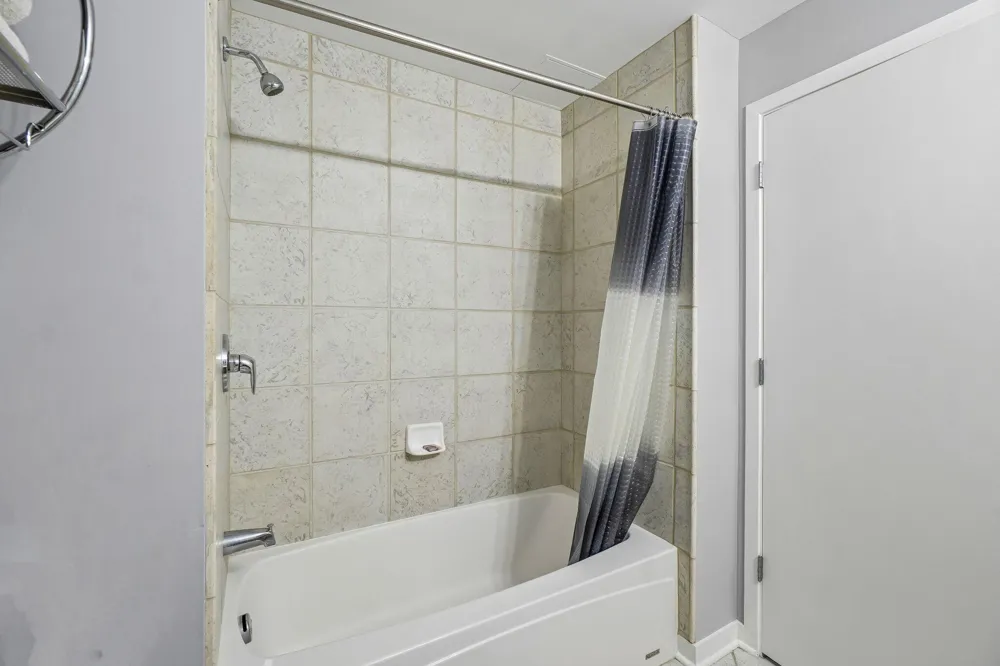 101 Curry Avenue #620 Royal Oak, MI 48067