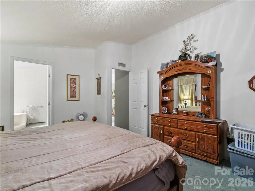 98 Cardinal Lane Burnsville, NC 28714