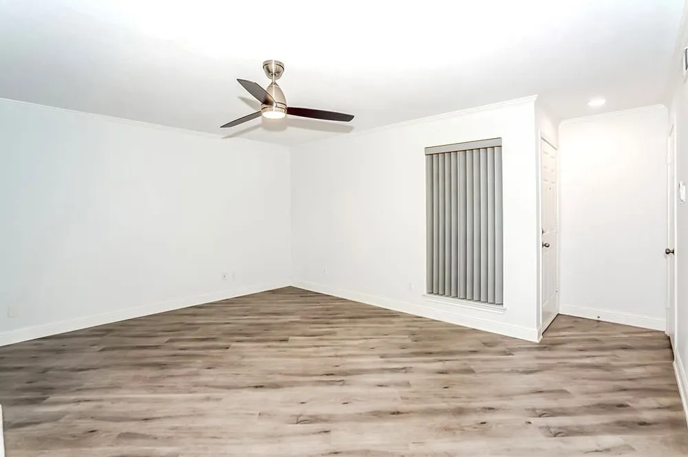 16301 Ledgemont Lane #101 Addison, TX 75001