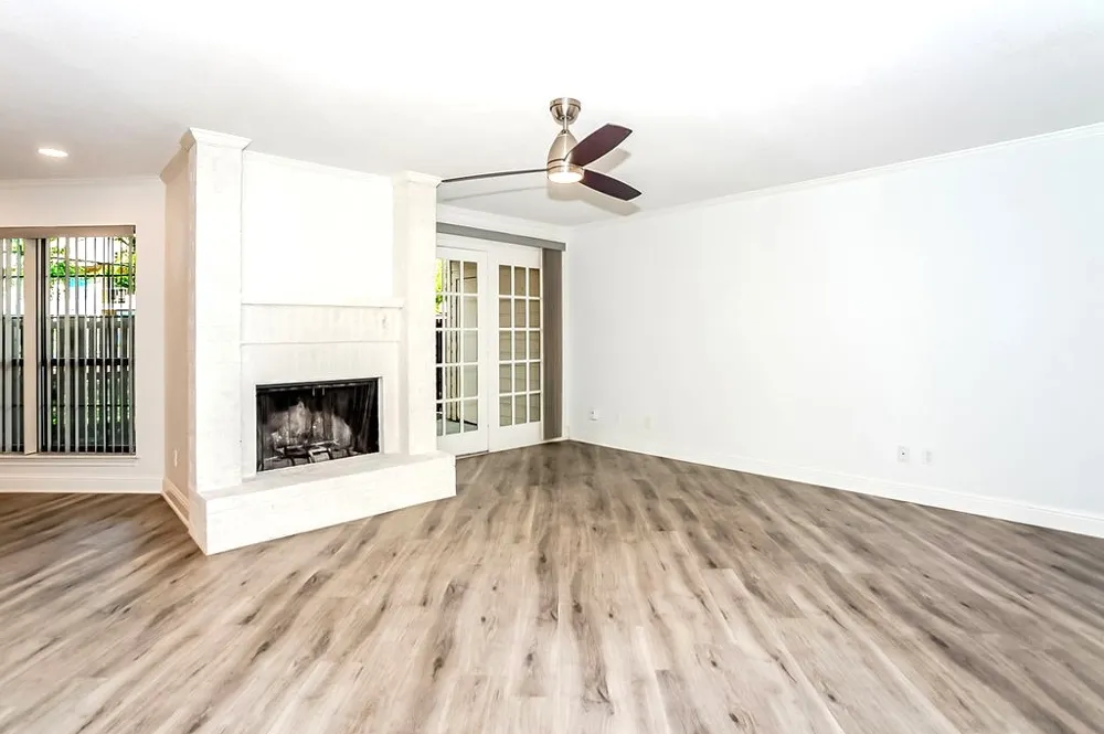 16301 Ledgemont Lane #101 Addison, TX 75001
