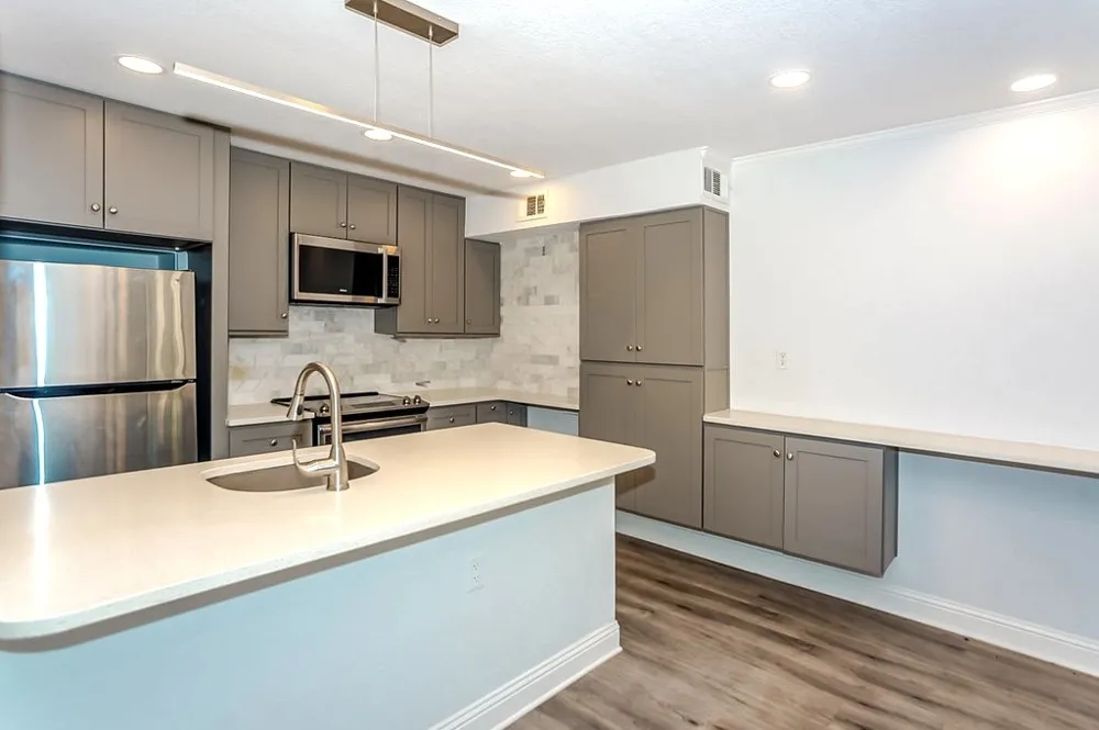 16301 Ledgemont Lane #101 Addison, TX 75001