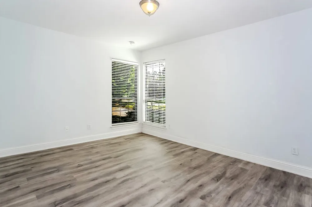 16301 Ledgemont Lane #101 Addison, TX 75001