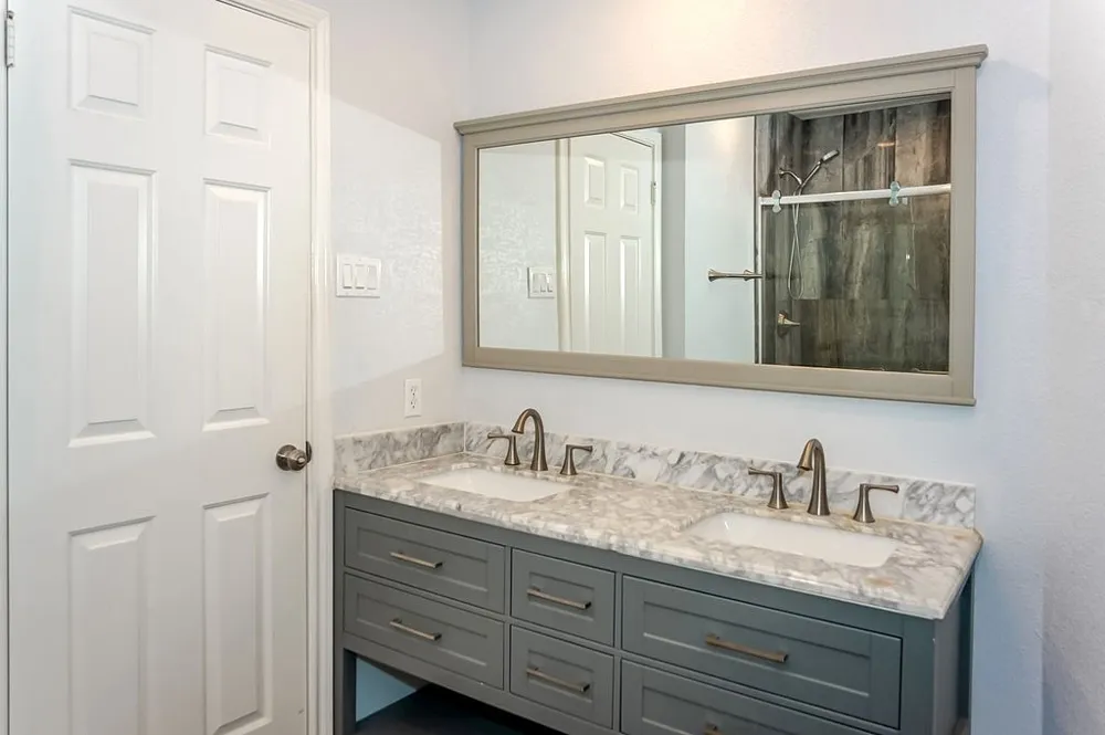 16301 Ledgemont Lane #101 Addison, TX 75001