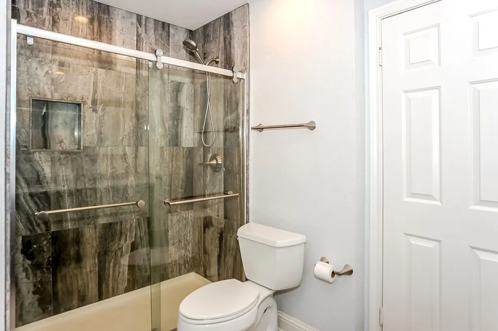 16301 Ledgemont Lane #101 Addison, TX 75001