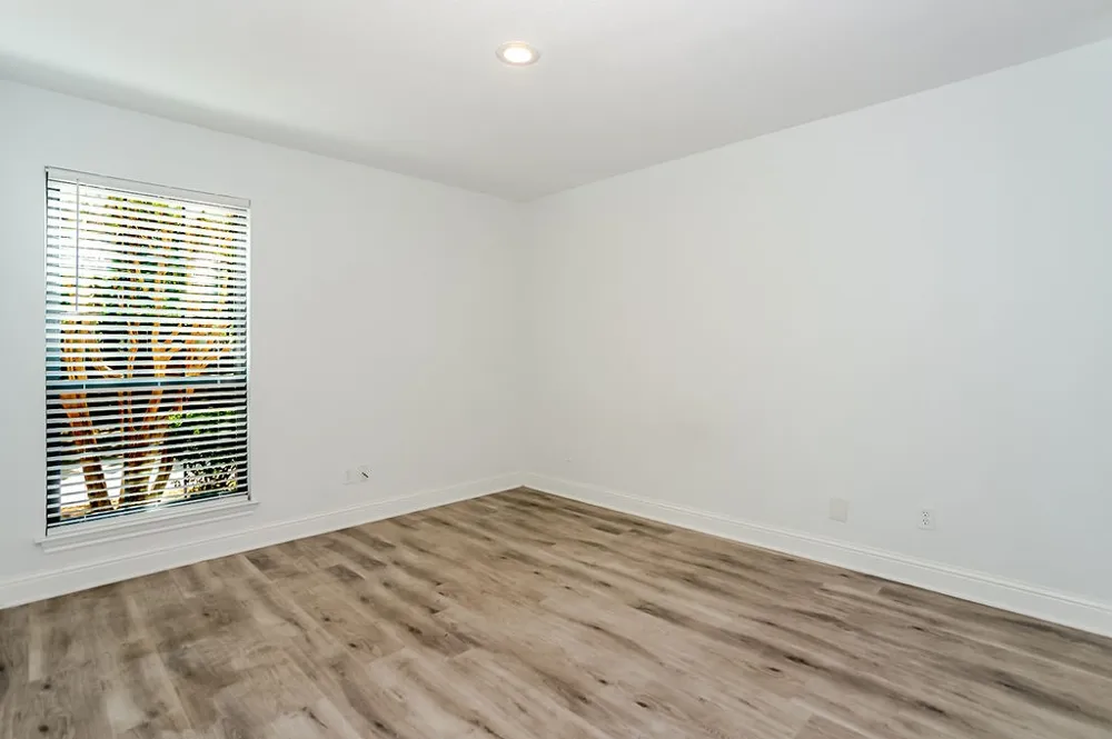 16301 Ledgemont Lane #101 Addison, TX 75001