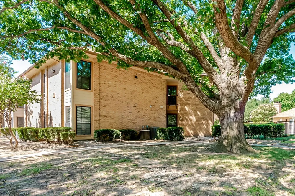 16301 Ledgemont Lane #101 Addison, TX 75001
