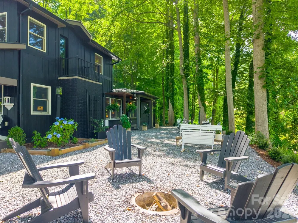 75 Mountain View Road Sylva, NC 28779