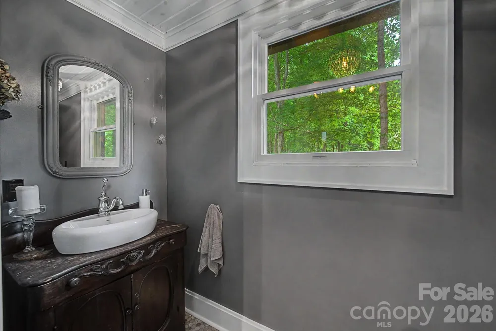 75 Mountain View Road Sylva, NC 28779