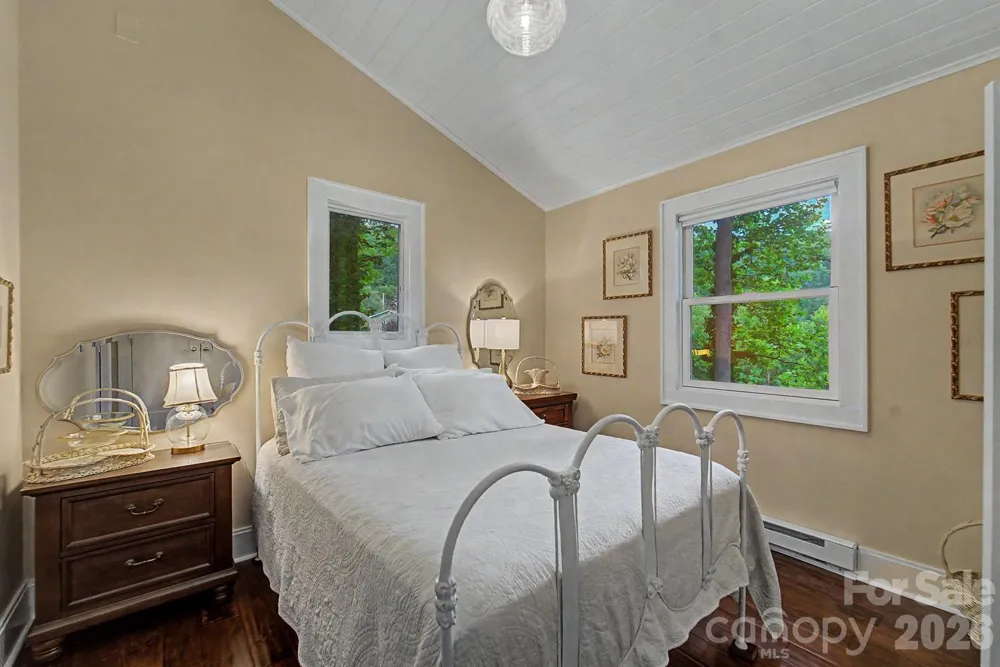 75 Mountain View Road Sylva, NC 28779