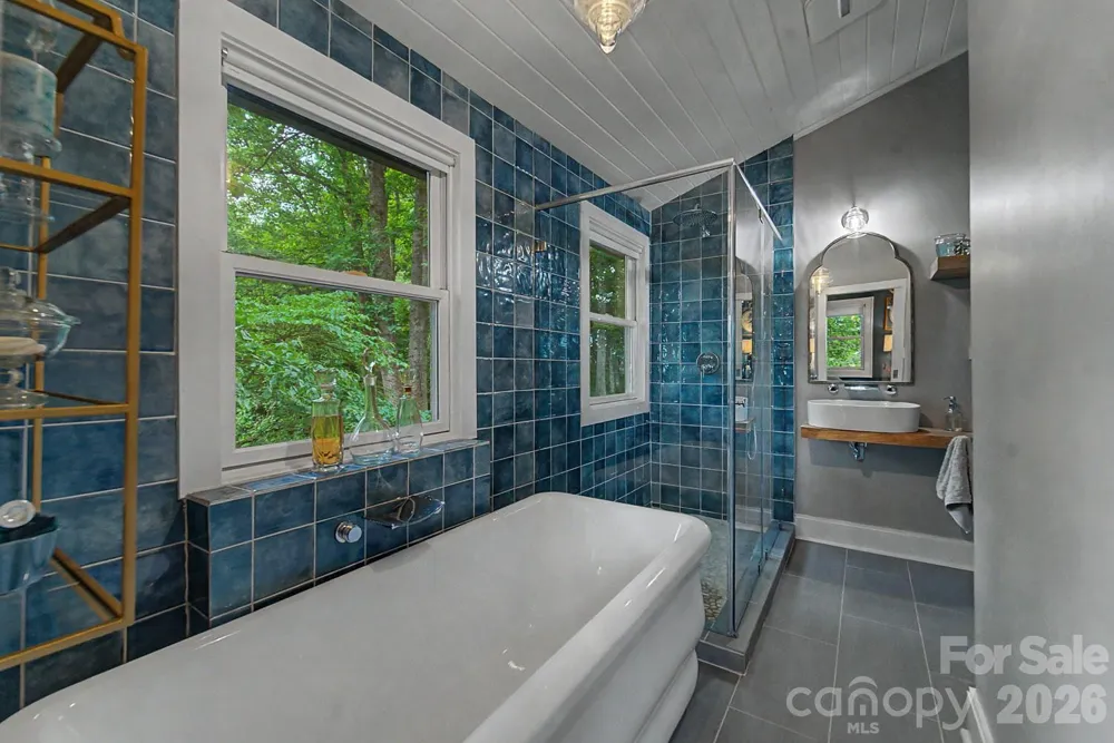 75 Mountain View Road Sylva, NC 28779