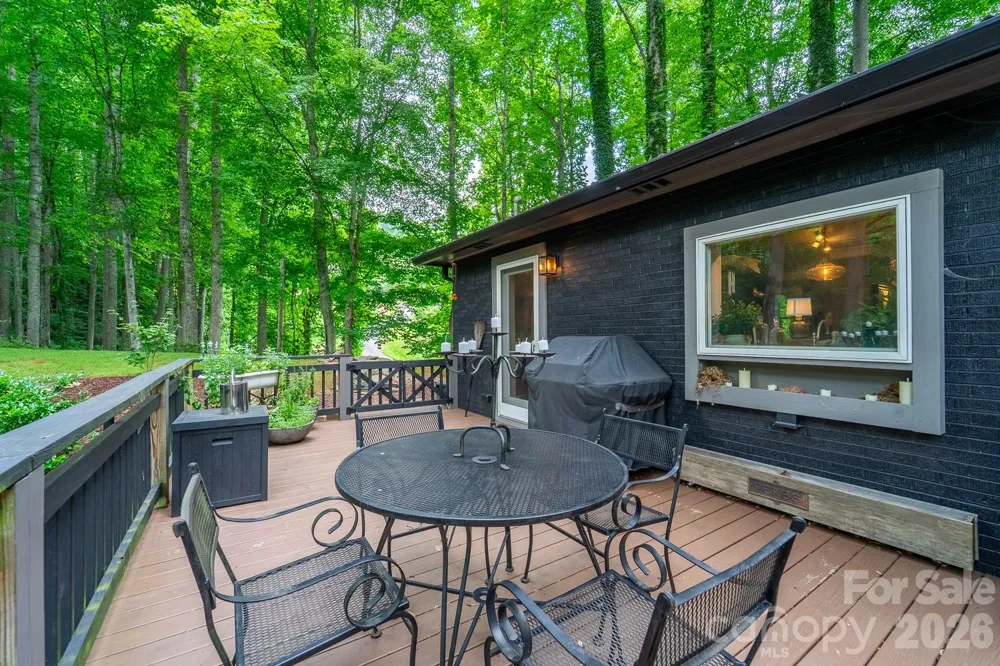 75 Mountain View Road Sylva, NC 28779
