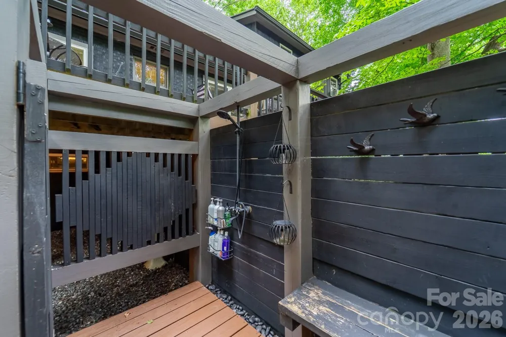 75 Mountain View Road Sylva, NC 28779