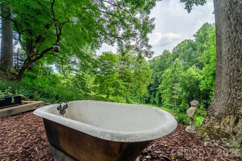 75 Mountain View Road Sylva, NC 28779