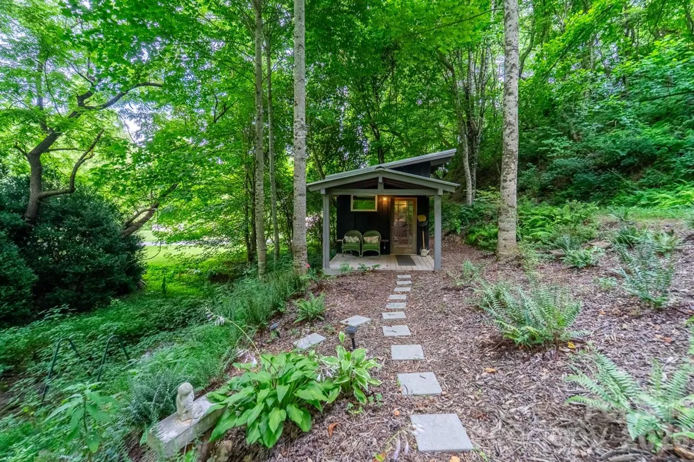 75 Mountain View Road Sylva, NC 28779
