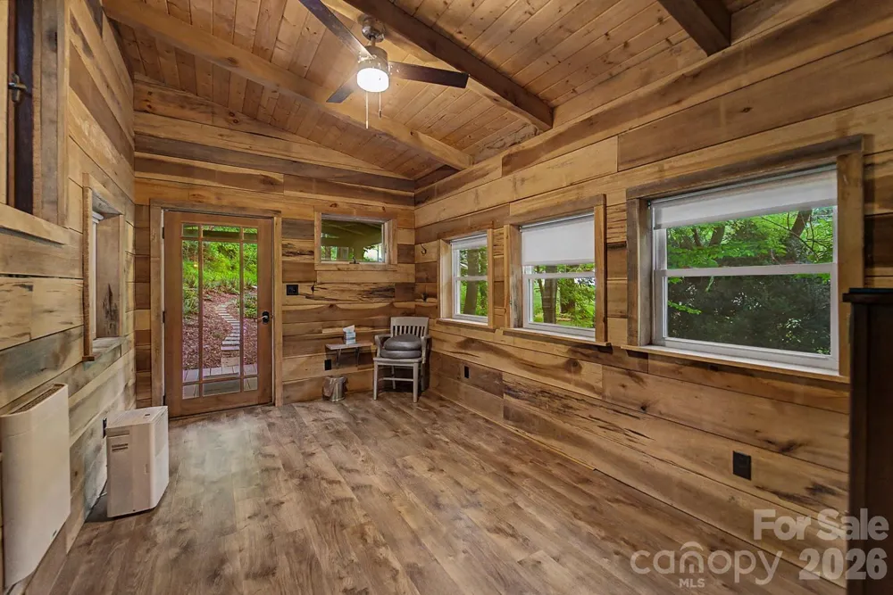 75 Mountain View Road Sylva, NC 28779