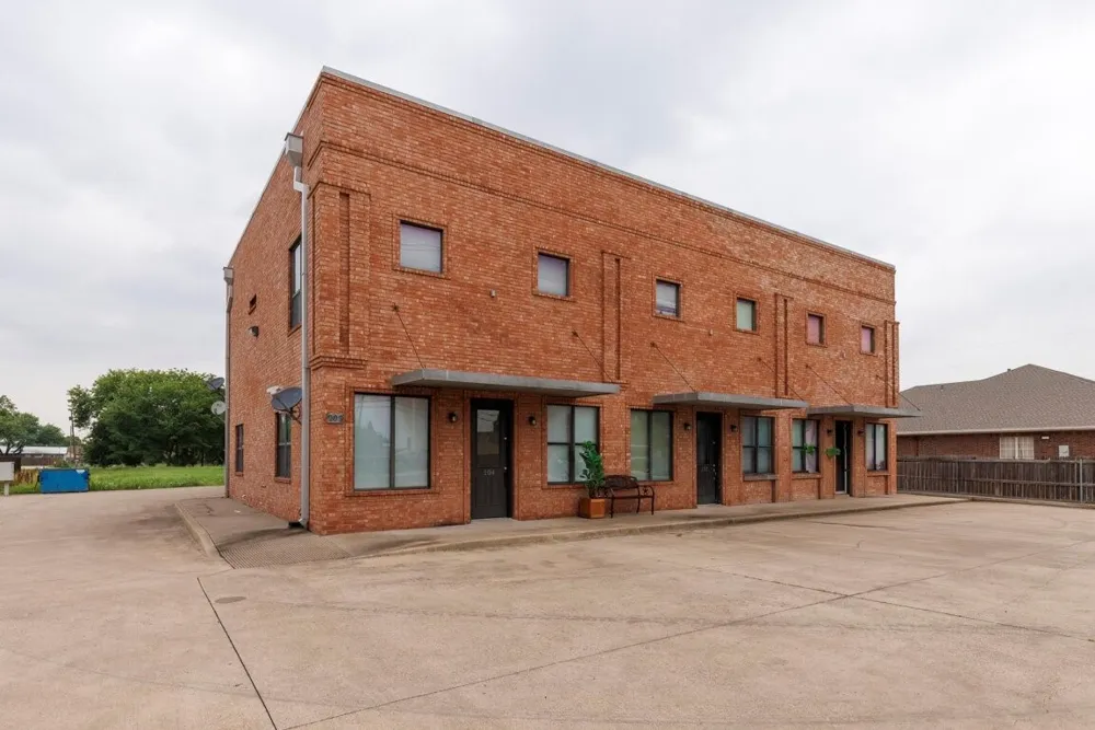202 W Jefferson Street #100 Palmer, TX 75152