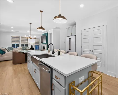 5128 Whaitley Lane
