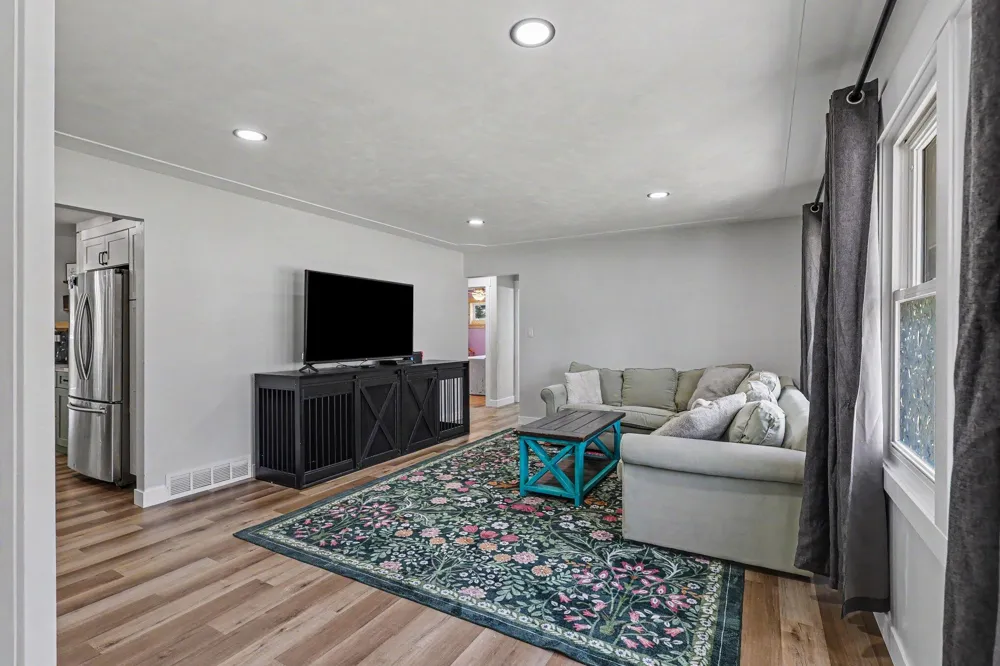 965 Victor Avenue Laketon Township, MI 49445