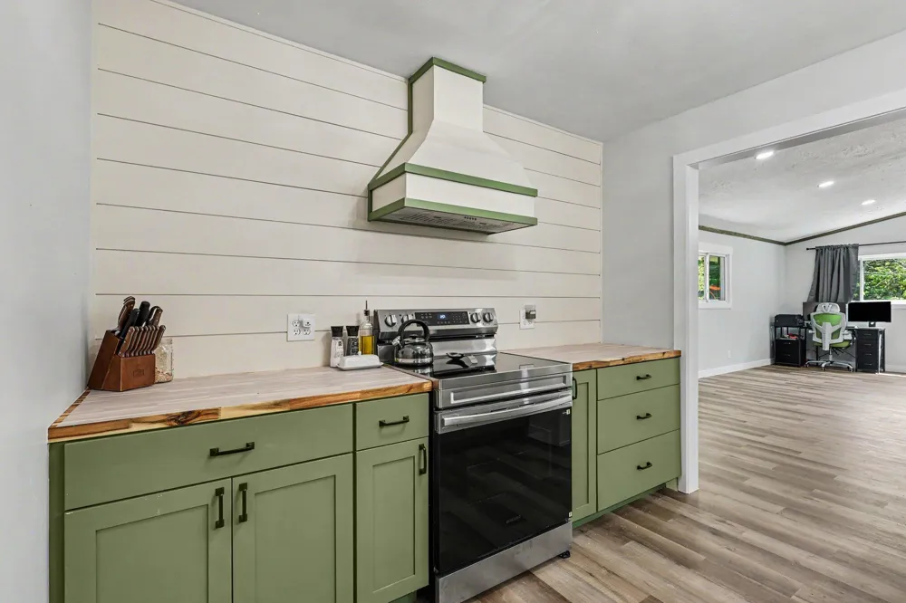 965 Victor Avenue Laketon Township, MI 49445