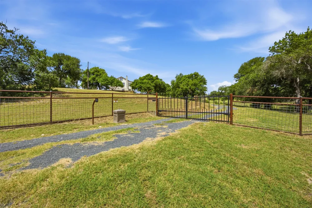 720 Spring Creek Road Florence, TX 76527